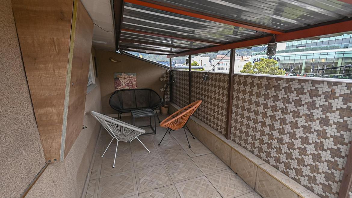 4 Bedroom Apartment On Liberty Square Tbilisi Exterior photo